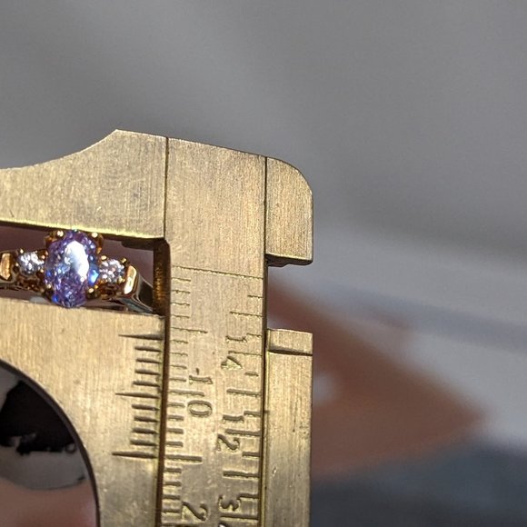 Sparkle Amethyst Cubic Zirconia Ring 18k hge New Old stock Covenant RC - Picture 15 of 16